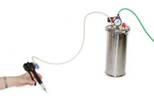 Szybkowar z dozownikiem płynu 2,0L