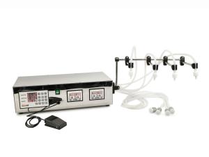 Automatyczny dozownik cieczy KC-II z 4 oddzielnymi pompami i wylotami