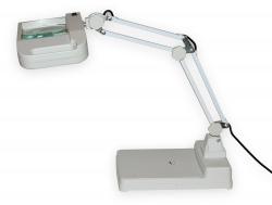 Lampa powiększająca T86-I z dużą soczewką powiększającą o powiększeniu 5D