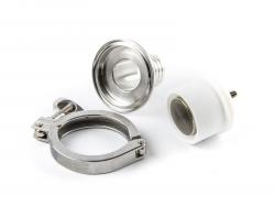 Przewód elastyczny ze stali nierdzewnej z kołnierzem i zaworem zwrotnym do pneumatycznych dozowników cieczy