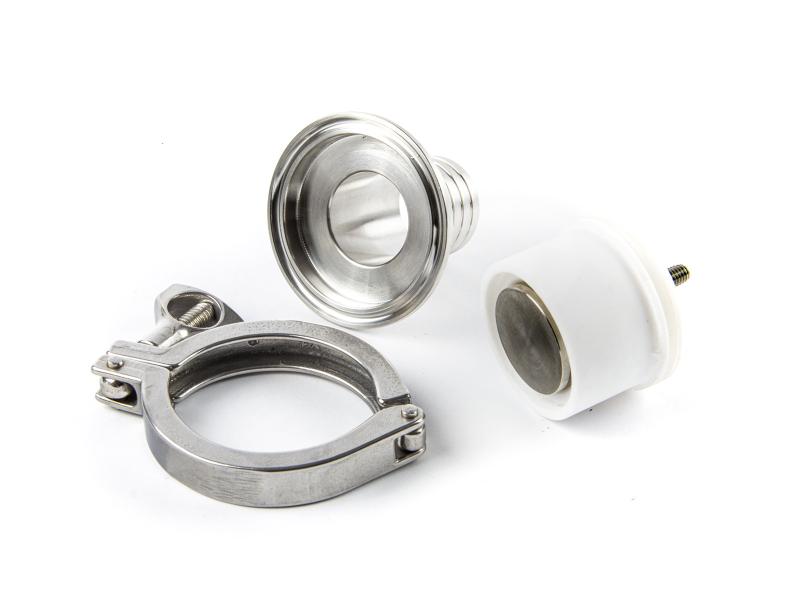 Przewód elastyczny ze stali nierdzewnej z kołnierzem i zaworem zwrotnym do pneumatycznych dozowników cieczy