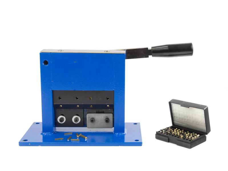 Stołowa aluminiowa zgrzewarka do tub z dźwignią i zestawem dziurkowanych numerów