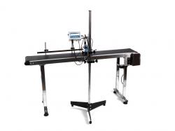 Drukarka atramentowa YAOMATEC TIJ z przenośnikiem taśmowym do drukowania opakowań, butelek i pudełek