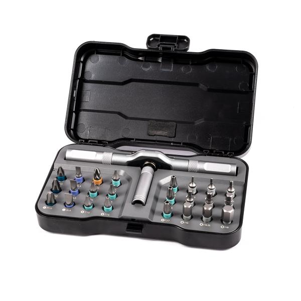 Zestaw 24 bitów magnetycznych z regulowaną grzechotką DUKA RS1 24 w 1