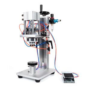 Prasa stołowa do zaciskania / zakręcania szklanych butelek i flakonów na perfumy