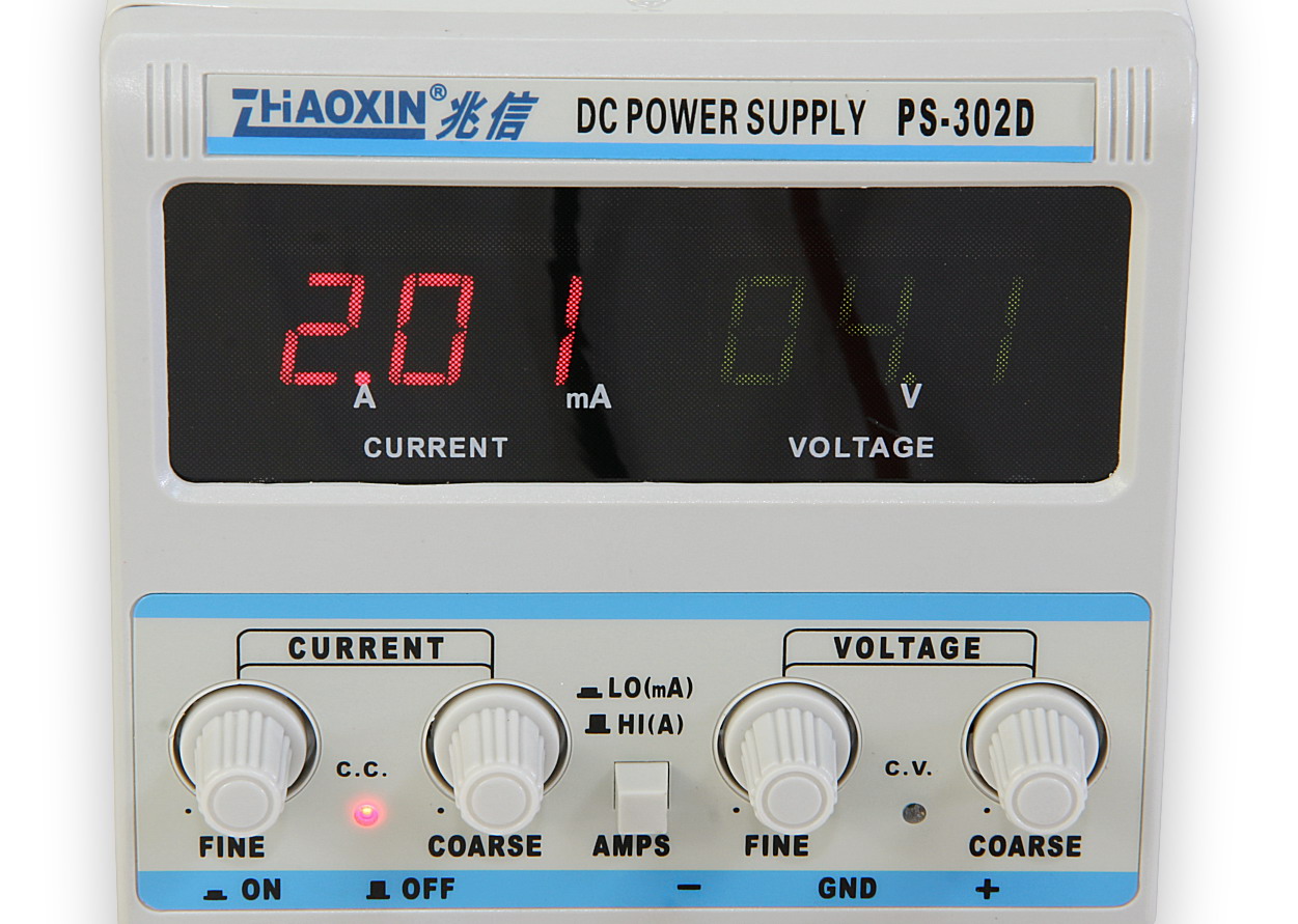 Precyzyjny zasilacz laboratoryjny PS-302D 0-30V/2A