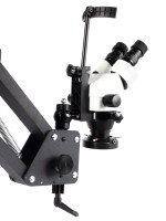 Mikroskop przemysłowy na długim ramieniu