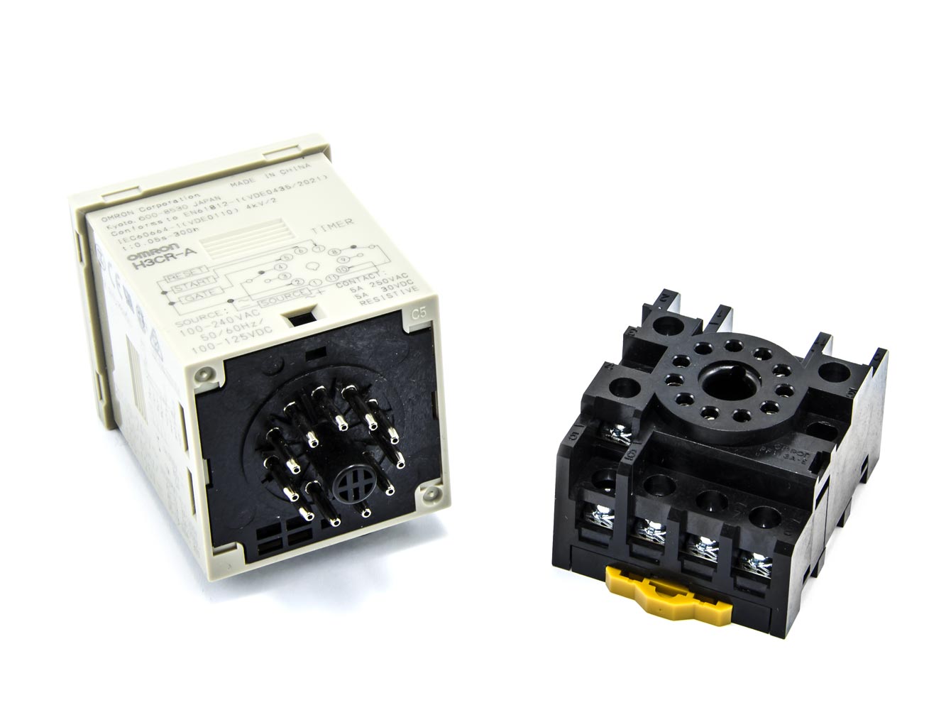 Przekaźnik czasowy OMRON H3CR-A 240AC/100-125DC 0,05s - 300h