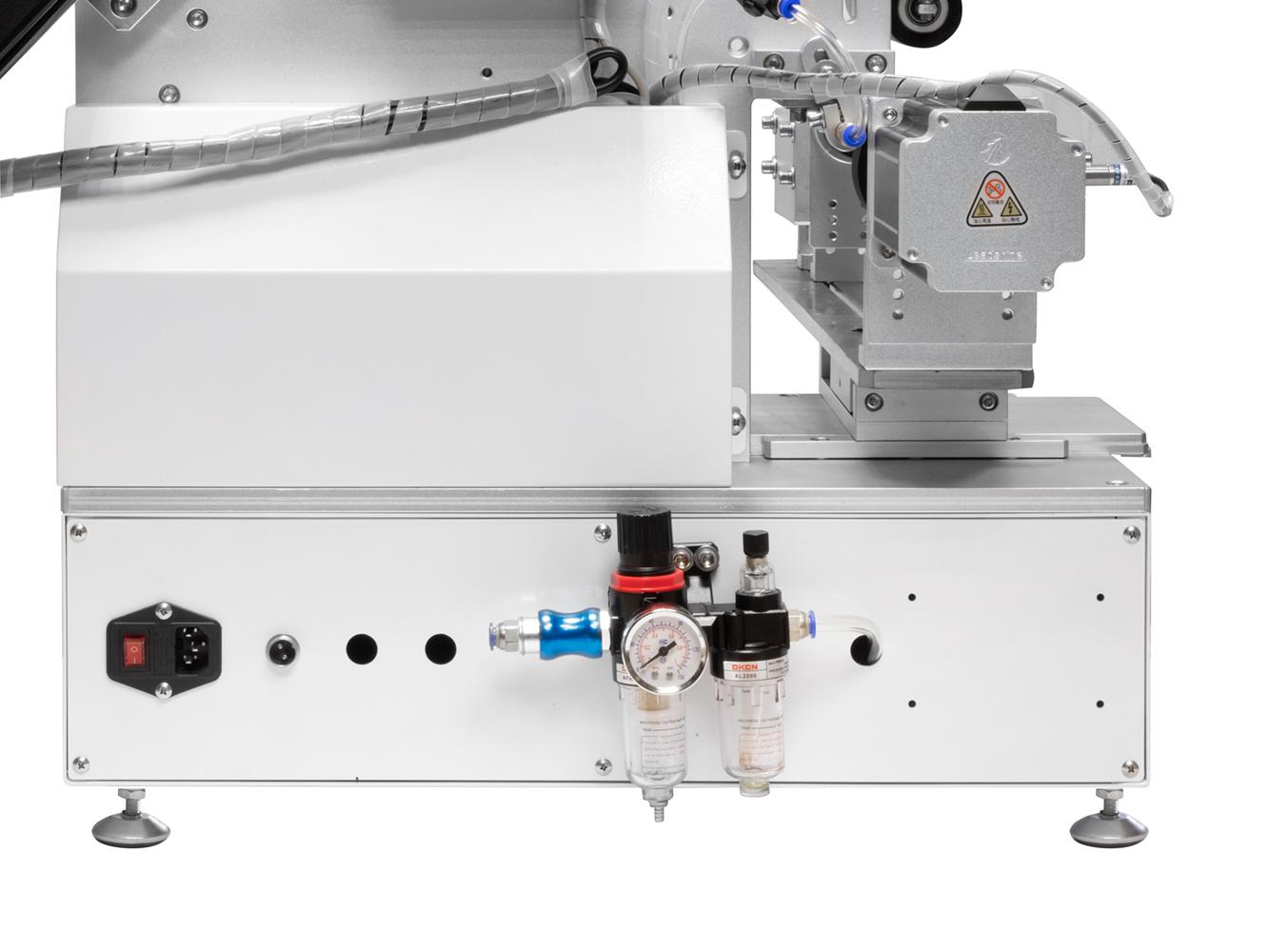 Półautomatyczna etykieciarka XL-T805 do opakowań o niestandardowych kształtach