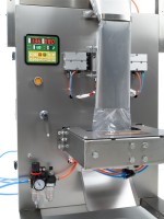 Pneumatyczna pionowa maszyna pakująca XT500 z dozownikiem materiałów sypkich i pakowaniem w atmosferze ochronnej (MAP) 10-500g